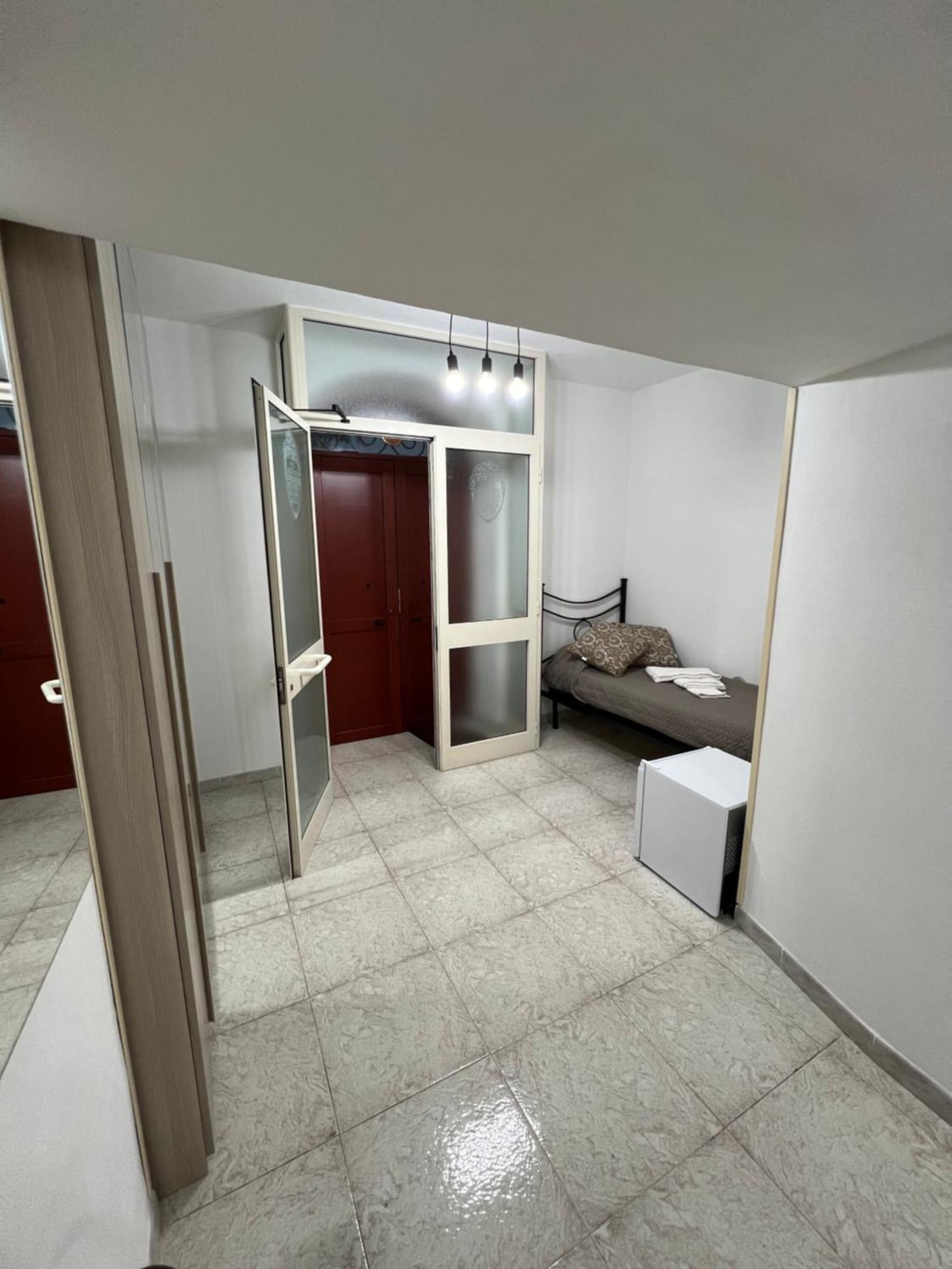 Station Rooms37 Sassari Eksteriør billede