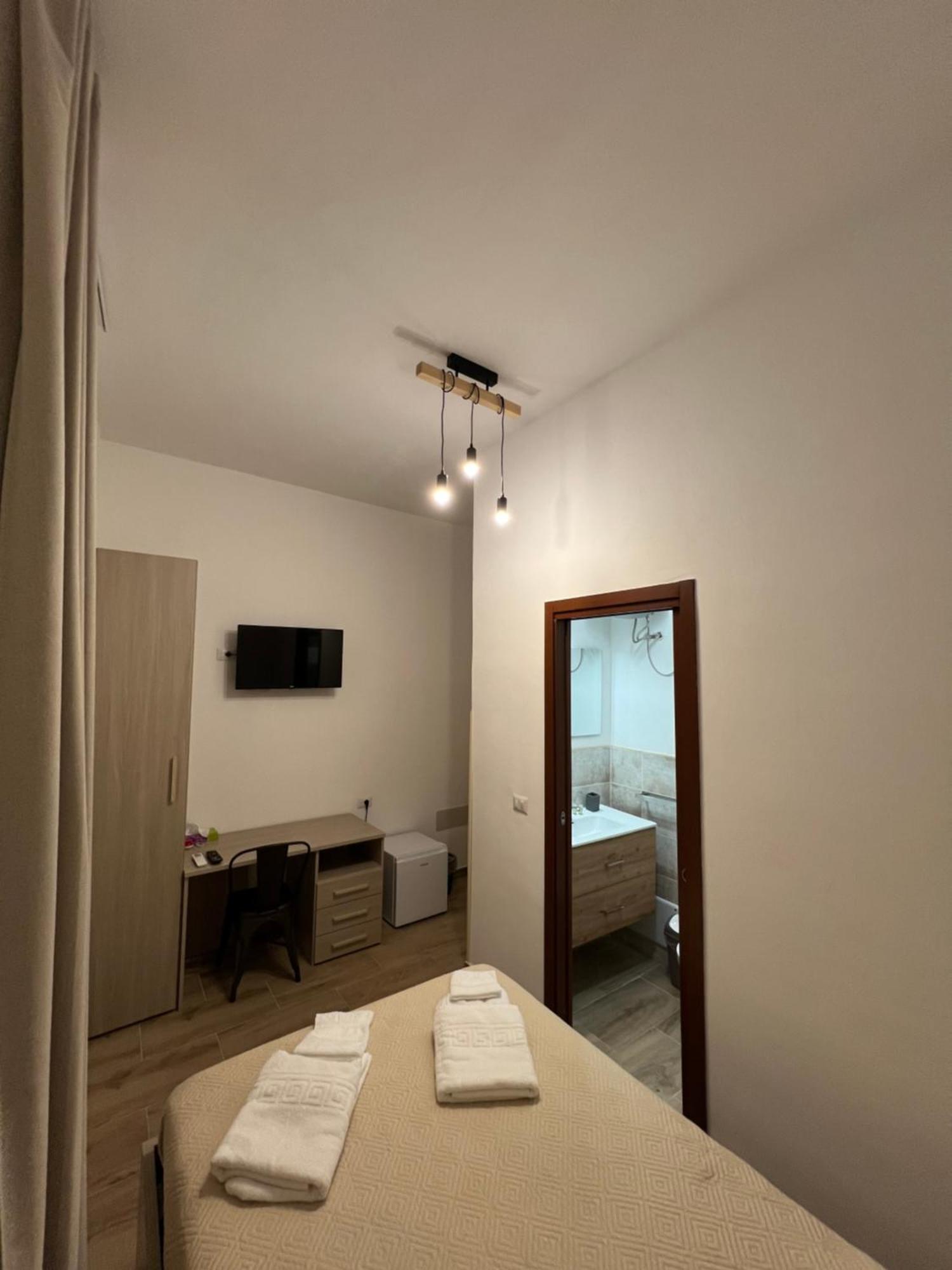 Station Rooms37 Sassari Eksteriør billede