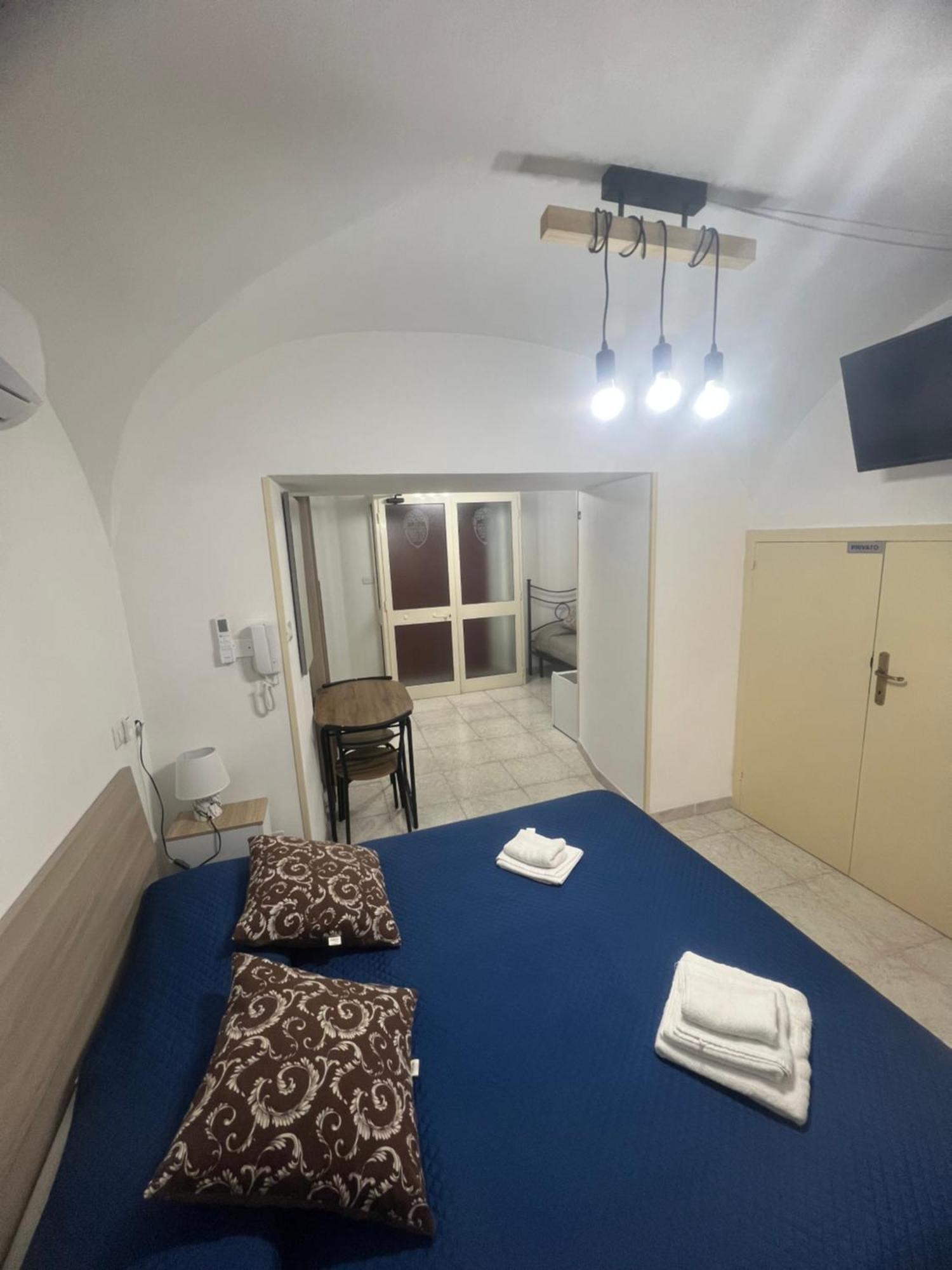 Station Rooms37 Sassari Eksteriør billede